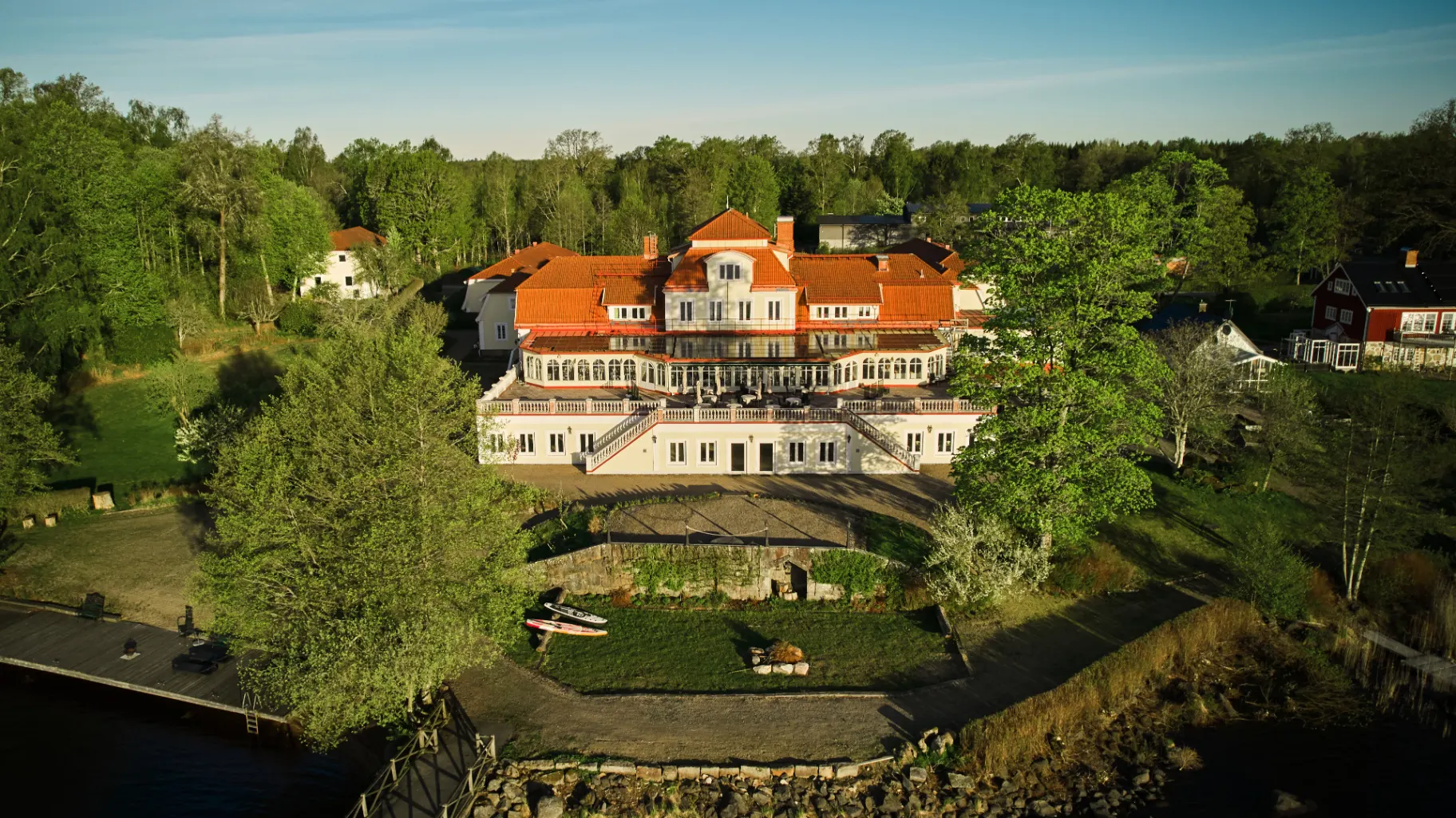 Möckelsnäs Herrgård hotell vid sjön Möckeln i Småland